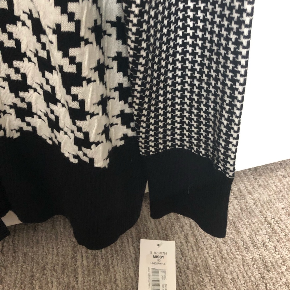 NWT Allison Daley Single Clasp Black & White Sweater - size Large - Picture 4 of 14